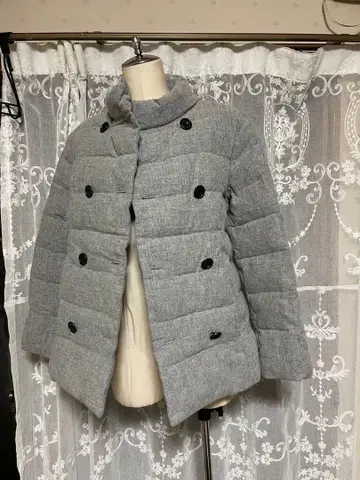 빔즈 그레이 더블 브레스트 다운 자켓