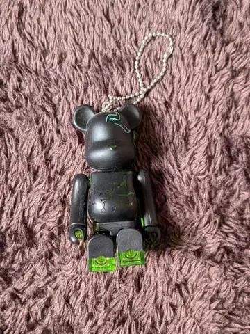 트위스티드 원더랜드 곰 베어브릭 한정판 콜라보