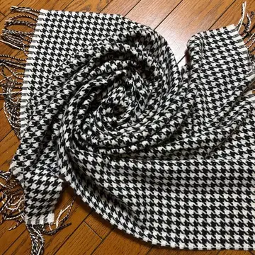 Lois CRAYON 하운드 투스 머플러