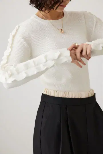 crie conforto 슬리브 프릴 니트