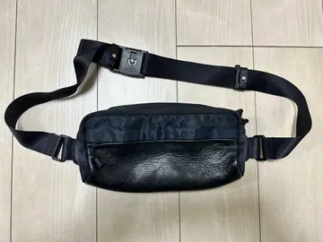 RIPVAMWINKLE 바디백