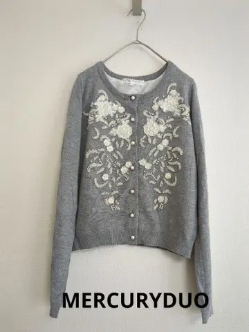 [ 새상품급 ] 머큐리듀오 꽃무늬 자수 가디건 펄 버튼 지즈
