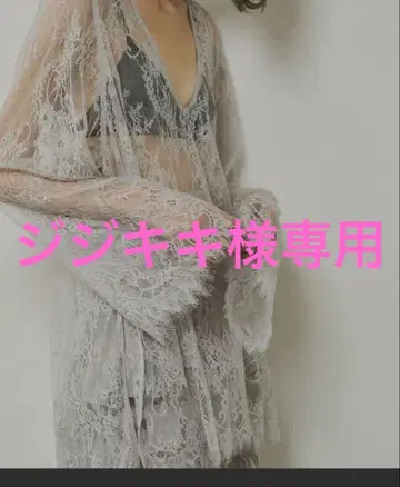 미사용 새상품 전체 레이스 V넥 오버 긴팔 상의