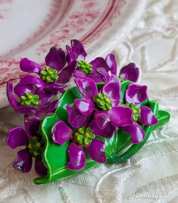 선명한 퍼플 꽃 에나멜 브로치 노즈게이 빈티지