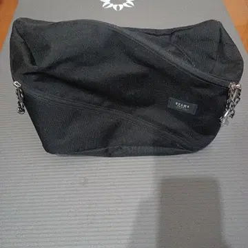 블랙 바디백 웨스트 파우치