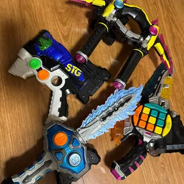 가면라이더 이그제이드 4개 세트