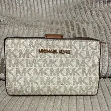 MICHAEL KORS 모노그램 접이식 지갑