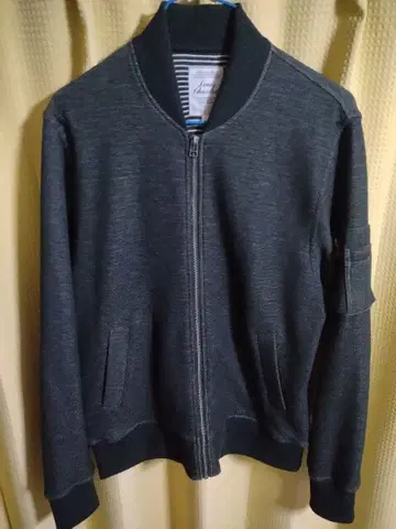 다크 그레이 캐주얼 자켓