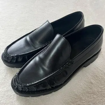 [ 새상품급 ] ZARA 자라 청키 트랙 밑창 로퍼 42 26.5cm