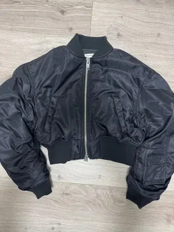 새상품급 MOUSSY MA-1 자켓 블랙 F 짧은 기장