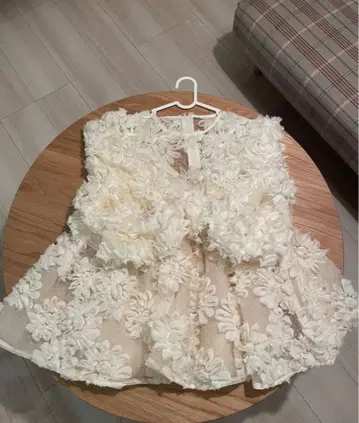 Acka. flower peplum blouse
