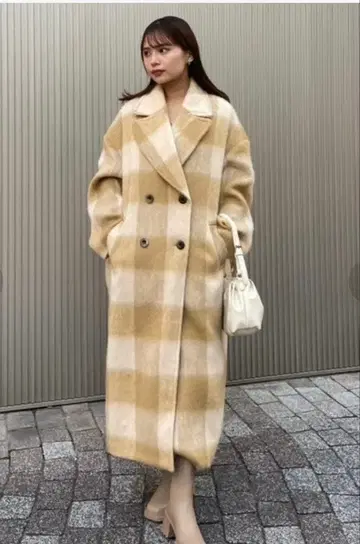 리엔다 빅 컬러 루즈 샤기 코트