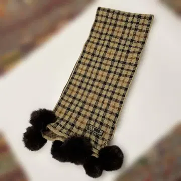AKS LONDON 체크 무늬 니트 머플러