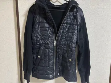 후드 부착 블랙 다운 자켓