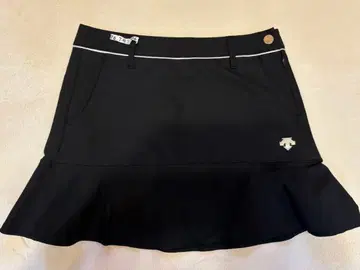 DESCENTE 데상트 이너 팬츠 포함 스커트 S 사이즈