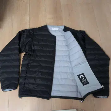 BEAUTY & YOUTH 블랙 다운 자켓 S