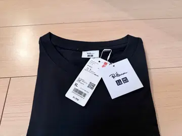 새상품 유니클로 x 론 헤르만 콜라보T셔츠 블랙 XL사이즈