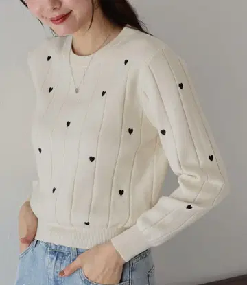 BLUEEAST 하트 자수 와이드 리브 니트