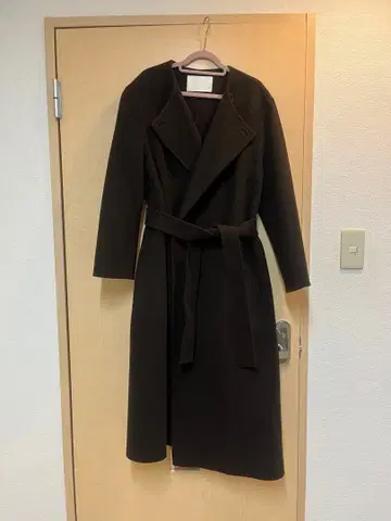 투모로우랜드 다크 브라운 롱 코트 벨트 포함