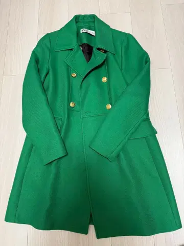 ZARA 그린 코트