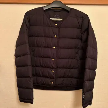 새상품급 Beams Heart 다운 자켓 블랙 M 사이즈