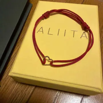 aliita 코드 팔찌