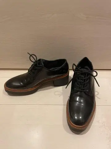 ZARA 힐 더비 슈즈 23.5cm