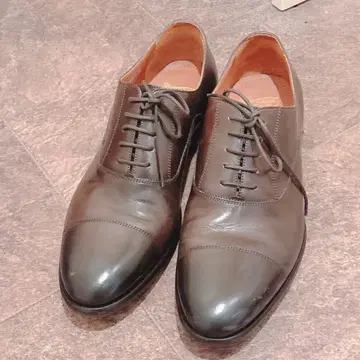 HILTON 다크 브라운 드레스 신발