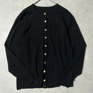 뮤즈 드 두지엠 클래스 가디건 크루넥 골드 버튼 로고 금장 장식