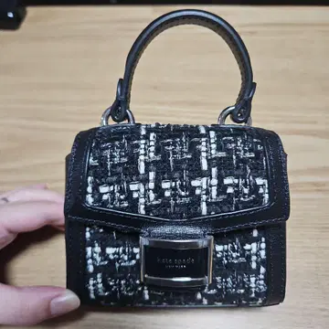 케이티 트위드 마이크로 크로스바디