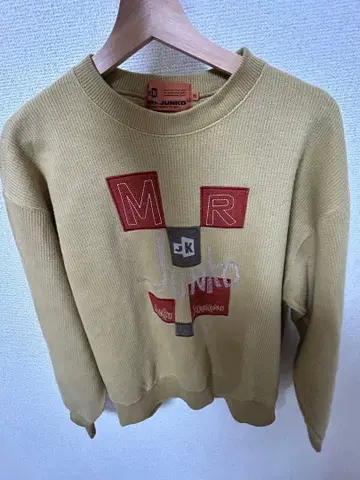 MR JUNKO 로고 자수 베이지 트레이닝복