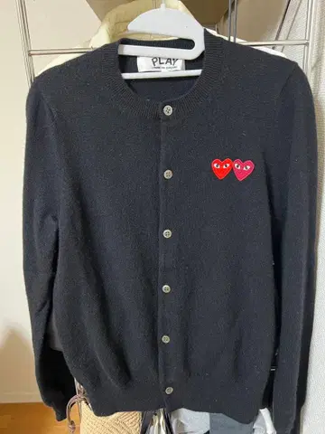 PLAY 블랙 가디건 M 사이즈 하트 자수