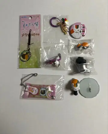 나츠메 우인장 냥코 선생님 피규어 족자봉 캔뱃지 키링 7종 세트