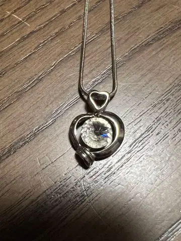 하트형 크리스탈 펜던트 목걸이