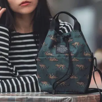 KiU 600D 포켓터블 2way 미니백 키우 레오파드