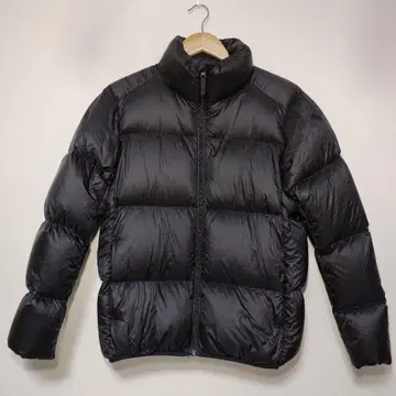 유니클로 울트라 라이트 다운 볼륨 자켓 블랙 S 사이즈 육중한 다운