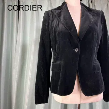코르디아 블랙 테일러드 자켓 42 어깨 패드 포함 엘레강트