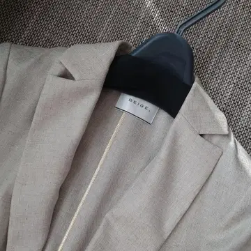 BEIGE 베이지 테일러드 롱 자켓