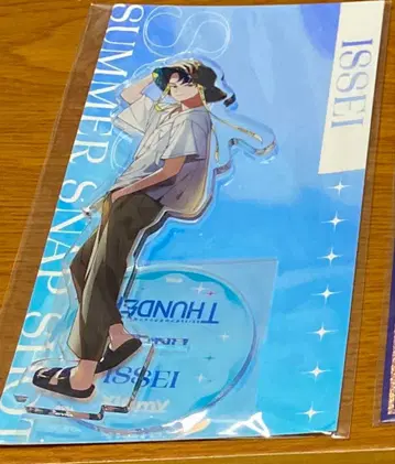 비바렌 XlamV 잇세이 아크릴 스탠드 1