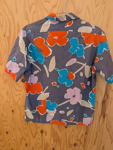 구제 의류 판매 SurfLine Hawaii 알로하 셔츠 S