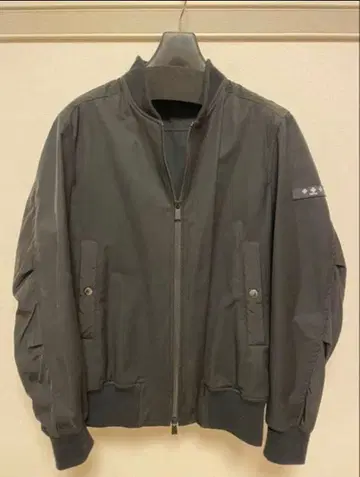 타트라스 MA-1 블랙 자켓 블루종 고급스러운