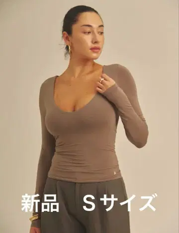 새상품 AMATERAS 상의