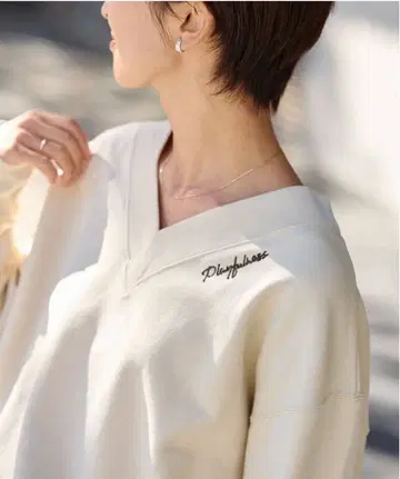 JOURNAL STANDARD relume 로고 자수 v넥 맨투맨