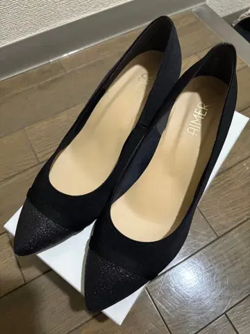 AIMER 블랙 스틸레토 펌프스