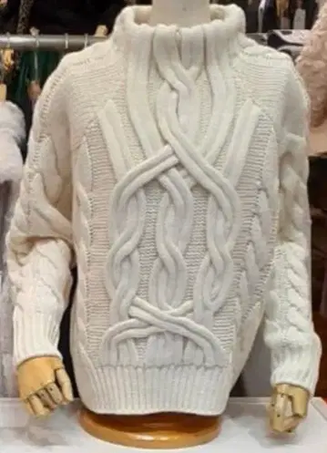 디자인 케이블 보틀넥 니트 화이트 부기우기