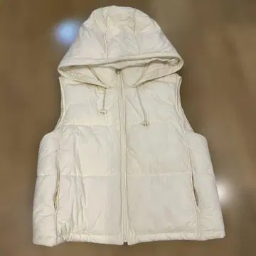 ZARA 후드 부착 아이보리 다운 베스트 M 사이즈