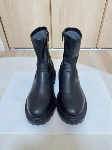 GU 울트라 스트레치 볼륨 밑창 부츠 블랙 L 사이즈