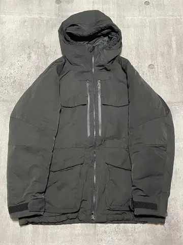 유니클로 화이트 마운티니어링 하이브리드 다운 자켓 블랙 L