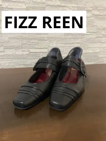 FIZZ REEN 블랙 가죽 스트랩 펌프스