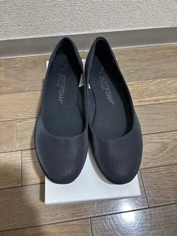 PUMA SOFTFOAM+ 플랫슈즈 블랙